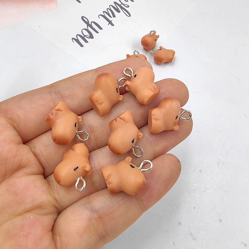 Resin Art Calligraphy - 10pcs Gantungan Kunci Capybara Kecil Lucu